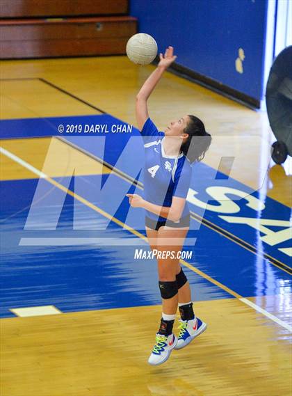 Thumbnail 1 in Mayfield @ San Marino photogallery.