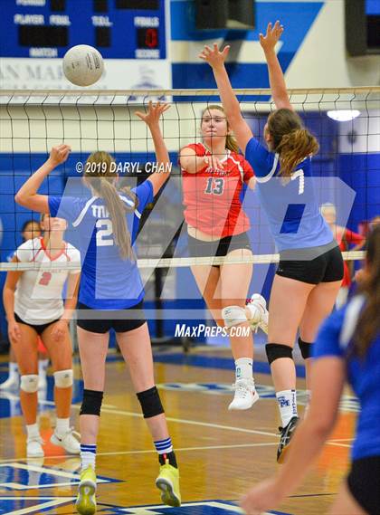 Thumbnail 3 in Mayfield @ San Marino photogallery.