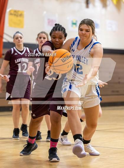 Thumbnail 3 in Smith Valley vs. Sierra Sage Academy/ROP (Serpent Classic) photogallery.