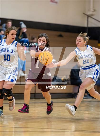 Thumbnail 3 in Smith Valley vs. Sierra Sage Academy/ROP (Serpent Classic) photogallery.