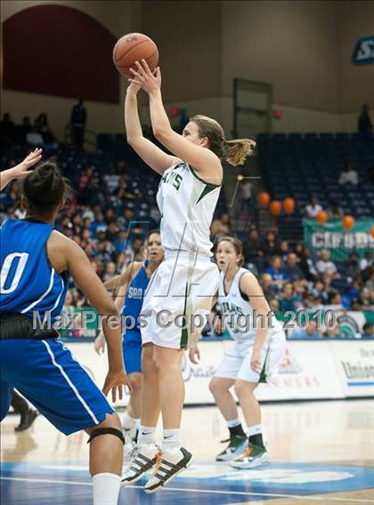 Thumbnail 1 in Poway vs San Diego (CIF SDS D1 Final) photogallery.