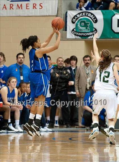 Thumbnail 3 in Poway vs San Diego (CIF SDS D1 Final) photogallery.