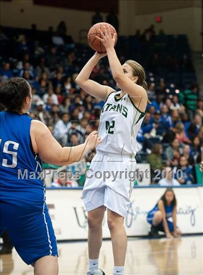 Thumbnail 3 in Poway vs San Diego (CIF SDS D1 Final) photogallery.