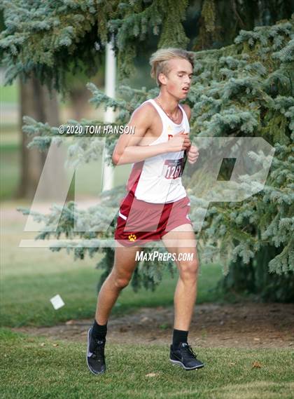 Thumbnail 2 in LHS Sweetheart Varsity photogallery.