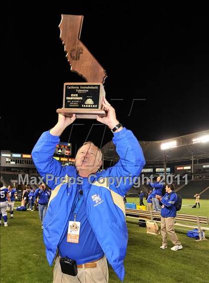 Thumbnail 2 in Bellarmine vs. Santa Margarita (CIF State D1 Final) photogallery.