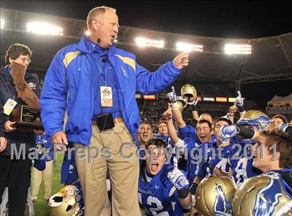 Thumbnail 2 in Bellarmine vs. Santa Margarita (CIF State D1 Final) photogallery.