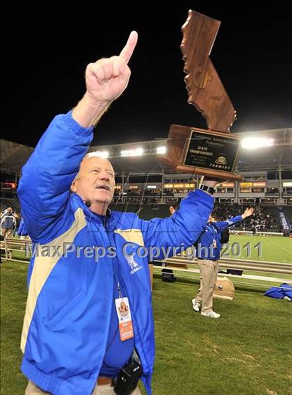 Thumbnail 1 in Bellarmine vs. Santa Margarita (CIF State D1 Final) photogallery.