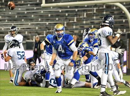 Thumbnail 2 in Bellarmine vs. Santa Margarita (CIF State D1 Final) photogallery.