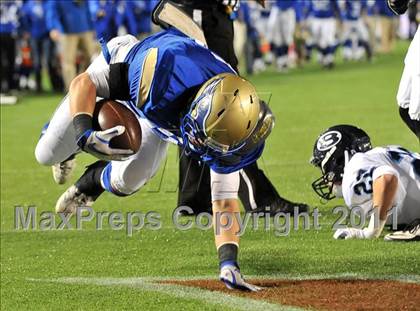 Thumbnail 3 in Bellarmine vs. Santa Margarita (CIF State D1 Final) photogallery.