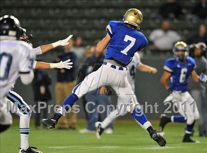 Thumbnail 3 in Bellarmine vs. Santa Margarita (CIF State D1 Final) photogallery.