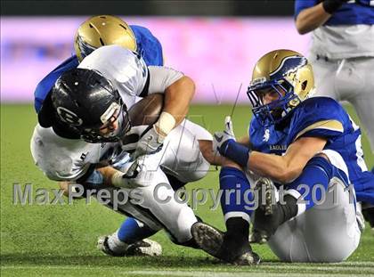 Thumbnail 2 in Bellarmine vs. Santa Margarita (CIF State D1 Final) photogallery.