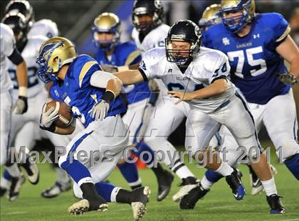 Thumbnail 2 in Bellarmine vs. Santa Margarita (CIF State D1 Final) photogallery.