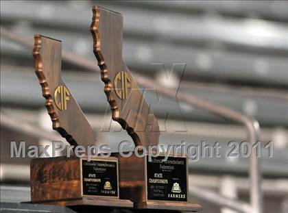 Thumbnail 2 in Bellarmine vs. Santa Margarita (CIF State D1 Final) photogallery.