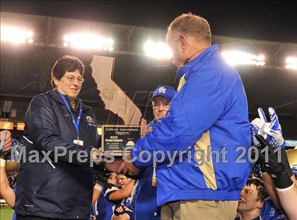 Thumbnail 3 in Bellarmine vs. Santa Margarita (CIF State D1 Final) photogallery.