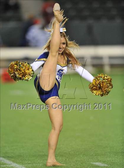 Thumbnail 3 in Bellarmine vs. Santa Margarita (CIF State D1 Final) photogallery.