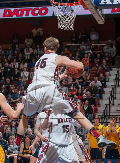 Thumbnail 2 in Weston vs. Valley Regional (CIAC Class M Final) photogallery.