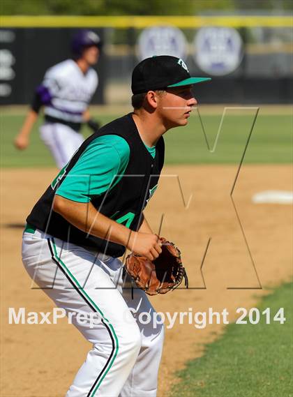 Thumbnail 3 in Valencia vs. Thousand Oaks (CIF SS Playoffs) photogallery.