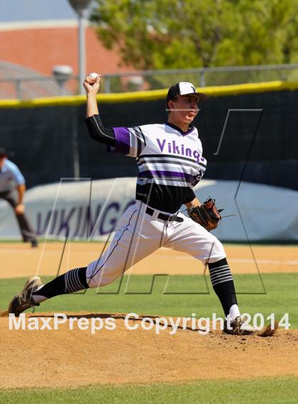 Thumbnail 2 in Valencia vs. Thousand Oaks (CIF SS Playoffs) photogallery.