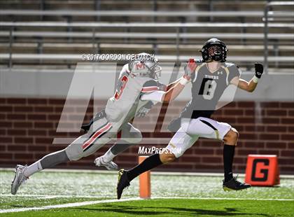 Thumbnail 3 in Marcus @ Mansfield photogallery.