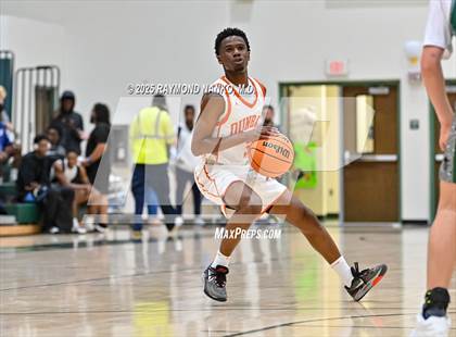 Thumbnail 1 in Venice vs. Dunbar (Swamp Shootout) photogallery.