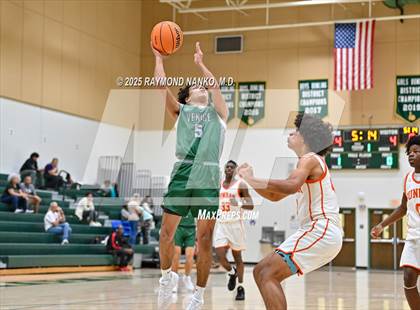 Thumbnail 2 in Venice vs. Dunbar (Swamp Shootout) photogallery.