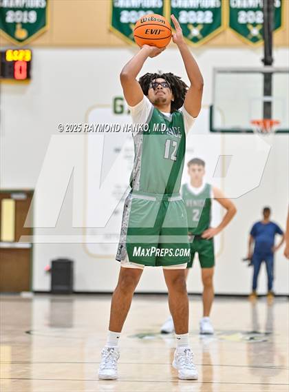 Thumbnail 3 in Venice vs. Dunbar (Swamp Shootout) photogallery.