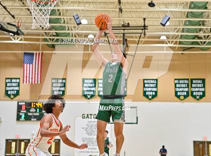 Thumbnail 1 in Venice vs. Dunbar (Swamp Shootout) photogallery.