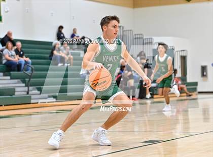 Thumbnail 2 in Venice vs. Dunbar (Swamp Shootout) photogallery.