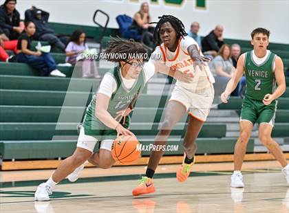 Thumbnail 1 in Venice vs. Dunbar (Swamp Shootout) photogallery.