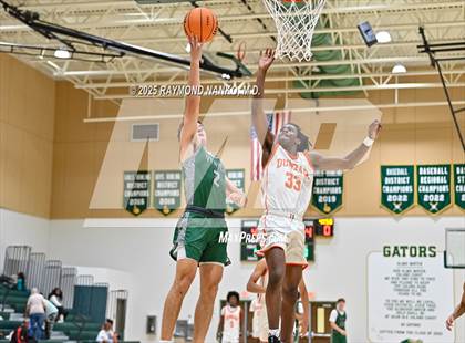 Thumbnail 1 in Venice vs. Dunbar (Swamp Shootout) photogallery.