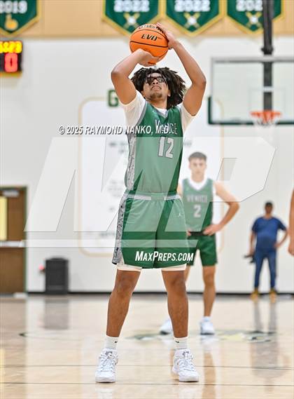 Thumbnail 2 in Venice vs. Dunbar (Swamp Shootout) photogallery.