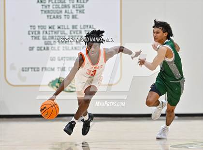 Thumbnail 2 in Venice vs. Dunbar (Swamp Shootout) photogallery.