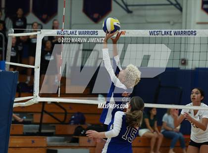 Thumbnail 3 in Westlake vs Valencia  photogallery.
