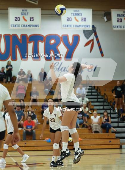 Thumbnail 3 in Westlake vs Valencia  photogallery.