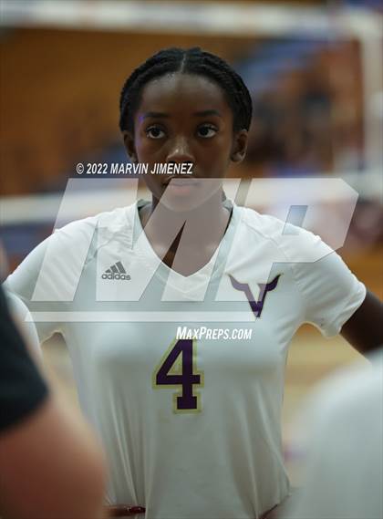 Thumbnail 3 in Westlake vs Valencia  photogallery.