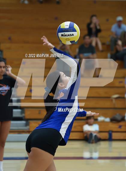 Thumbnail 3 in Westlake vs Valencia  photogallery.