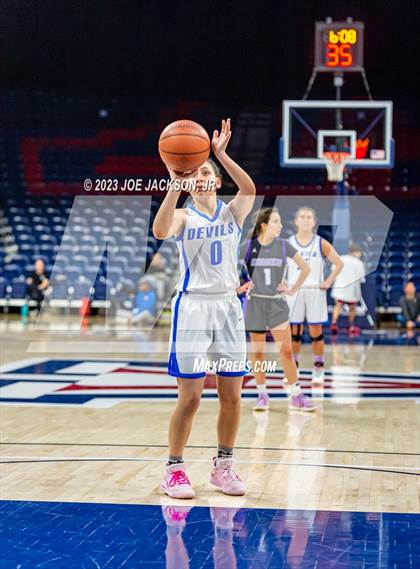 Thumbnail 1 in Rincon/University @ Sunnyside (MLK Basketball Classic) photogallery.