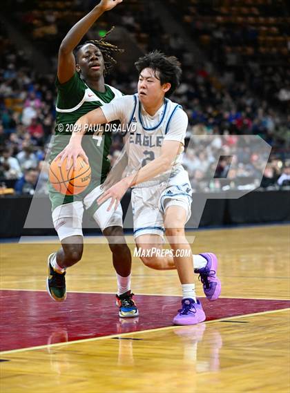 Thumbnail 1 in Valor Christian vs. Smoky Hill (CHSAA 6A Final Four) photogallery.