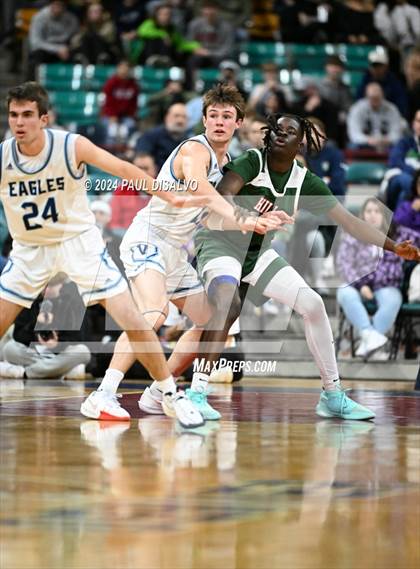 Thumbnail 2 in Valor Christian vs. Smoky Hill (CHSAA 6A Final Four) photogallery.