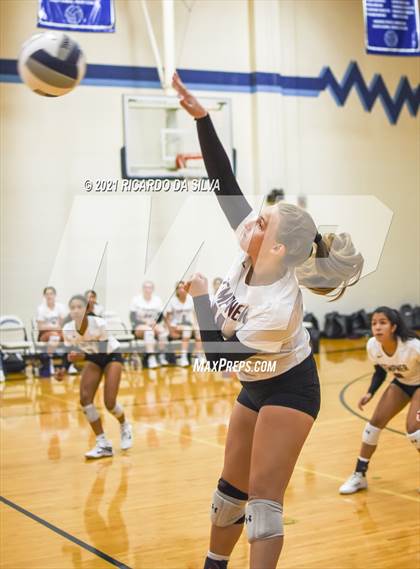 Thumbnail 3 in Fort Bend Clements vs Fort Bend Kempner photogallery.