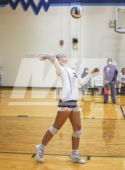 Thumbnail 3 in Fort Bend Clements vs Fort Bend Kempner photogallery.