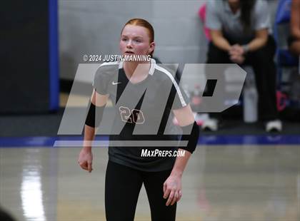Thumbnail 3 in Benton vs. Lakeside photogallery.