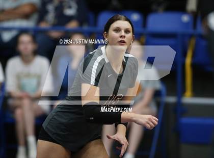Thumbnail 2 in Benton vs. Lakeside photogallery.