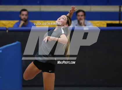 Thumbnail 1 in Benton vs. Lakeside photogallery.