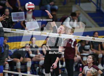 Thumbnail 2 in Benton vs. Lakeside photogallery.