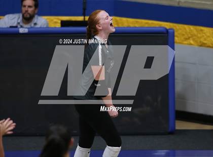 Thumbnail 2 in Benton vs. Lakeside photogallery.