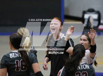 Thumbnail 3 in Benton vs. Lakeside photogallery.