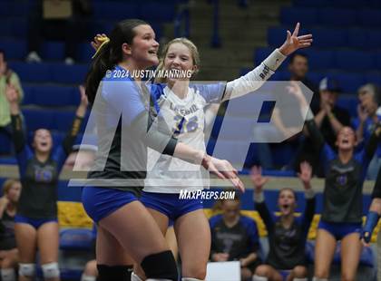 Thumbnail 2 in Benton vs. Lakeside photogallery.
