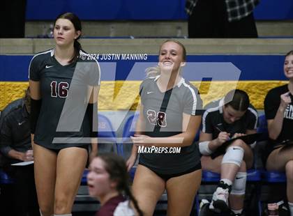 Thumbnail 2 in Benton vs. Lakeside photogallery.