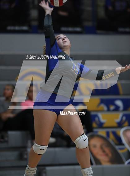 Thumbnail 1 in Benton vs. Lakeside photogallery.
